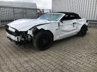 krockskadad bil auto Ford Mustang 5.0 GT 2017/1