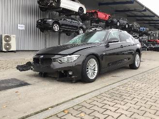 dañado vehículos comerciales BMW 3-serie 320i 2017/11