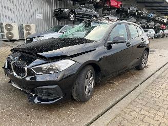 damaged trailers BMW 1-serie 118i 2019/9