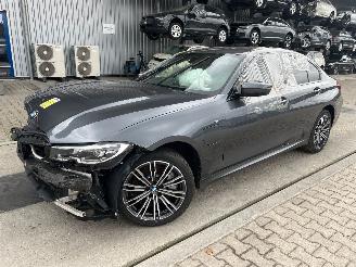 Vrakbiler auto BMW 3-serie 330e Plug-in-Hybrid xDrive 2019/8