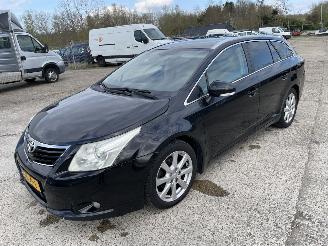 Toyota Avensis Wagon (T27) Combi 2.0 16V D-4D-F (1AD-FTV(Euro 5)) [93kW] picture 1