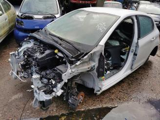 damaged passenger cars Peugeot 208 208 I (CA/CC/CK/CL), Hatchback, 2012 / 2019 1.2 Vti 12V PureTech 2019