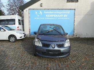 krockskadad bil auto Renault Modus Modus/Grand Modus (JP) MPV 1.5 dCi 85 (K9K-760(Euro 4)) [63kW]  (12-20=
04/12-2012) 2010/12