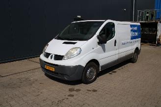 Vaurioauto  commercial vehicles Renault Trafic  2012/8