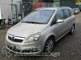 Damaged car Opel Zafira Zafira (M75) MPV 2.2 16V Direct Ecotec (Z22YH(Euro 4)) [110kW]  (07-20=
05/12-2012) 2006/12