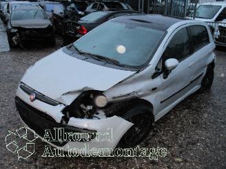 Damaged car Fiat Punto Punto Evo (199) Hatchback 1.3 JTD Multijet 85 16V (199.B.4000(Euro 5))=
 [62kW]  (10-2009/02-2012) 2011/4