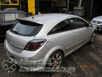 Opel Astra Astra H GTC (L08) Hatchback 3-drs 1.4 16V Twinport (Z14XEP(Euro 4)) [6=
6kW]  (03-2005/10-2010) picture 3