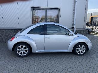 Volkswagen New-beetle 1.4 16V Trendline 122000km picture 4