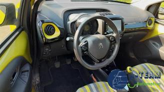 Peugeot 108 108, Hatchback, 2014 1.0 12V VVT-i picture 13