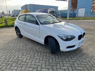 BMW 1-serie 116 i f20 picture 1