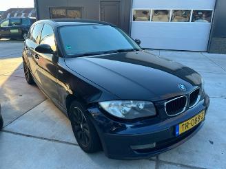 BMW 1-serie 116 i picture 1