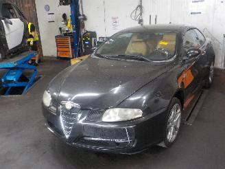 demontáž osobní automobily Alfa Romeo GT GT (937) Coupé 2.0 JTS 16V (937.A.1000) [121kW]  (11-2003/09-2010) 2004/1