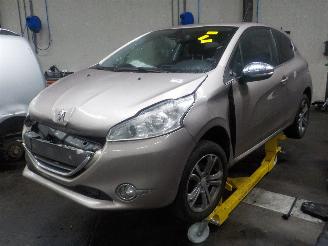 škoda mikrokarů Peugeot 208 208 I (CA/CC/CK/CL) Hatchback 1.6 Vti 16V (EP6C(5FS)) [88kW]  (03-2012=
/12-2019) 2012/6