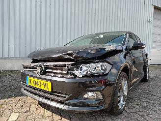 damaged passenger cars Volkswagen Polo Polo VI (AW1) Hatchback 5-drs 1.0 TSI 12V (DLAC) [70kW]  (06-2017/...)= 2021/3