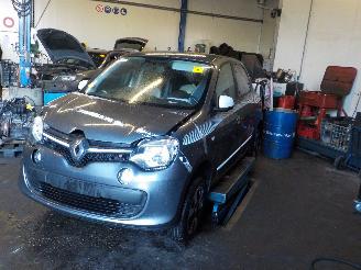 disassembly passenger cars Renault Twingo Twingo III (AH) Hatchback 5-drs 1.0 SCe 70 12V (H4D-400(H4D-A4)) [52kW=
]  (09-2014/...) 2016/5