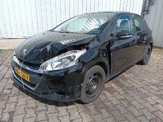 Coche accidentado Peugeot 208 208 I (CA/CC/CK/CL) Hatchback 1.6 Blue HDi 100 (DV6FD(BHY)) [73kW]  (0=
1-2015/12-2019) 2015/10