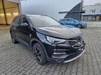 skadebil bedrijf Opel Grandland ULTIMATE 147KW  AWD  HYBRIDE AUTOMAAT 2020/10