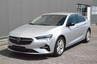 Voiture accidenté Opel Insignia B Grand Sport Elegance 2021/10