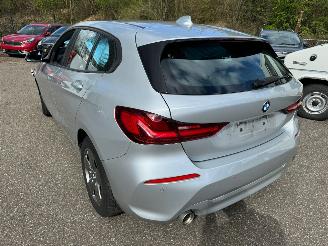 damaged passenger cars BMW 1-serie 118i 136pk automaat led Navi Stoelverwarming PDC voor & Achter 2020/6