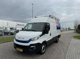damaged commercial vehicles Iveco Daily 35S16 2.3  114Kw  HI MATIC Euro6 2019/2