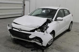 Damaged car Hyundai I-20 i20 2017/6