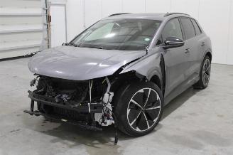 Vaurioauto  passenger cars Audi Q4  2022/10