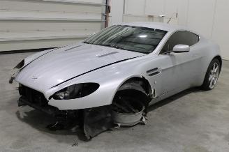Voiture accidenté Aston Martin V8 Vantage 2006/7
