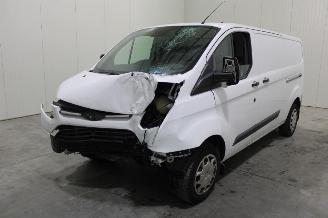 uszkodzony samochody osobowe Ford Transit Custom  2017/8