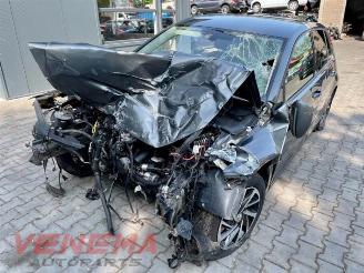 Coche accidentado Volkswagen Golf  2018/10