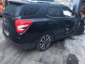 uszkodzony samochody osobowe Ssang yong XLV 1600 diesel 85KW 2017 2017/1