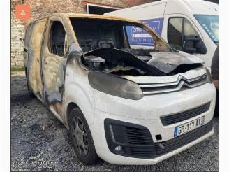 uszkodzony samochody ciężarowe Citroën Jumpy Jumpy, Van, 2016 2.0 Blue HDI 145 2023/1