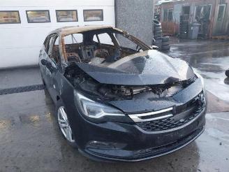 damaged passenger cars Opel Astra Astra K Sports Tourer, Combi, 2015 / 2022 1.6 CDTI 110 16V 2017/2