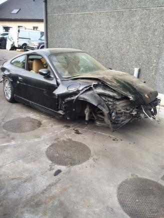 uszkodzony samochody osobowe Porsche 911 3400 benzine 2000/1