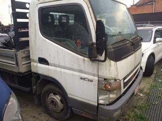 disassembly commercial vehicles Mitsubishi Canter 3.0 diesel 2009/1