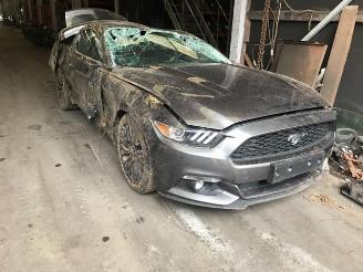 Voiture accidenté Ford Mustang 2300cc - benzine 2016/3