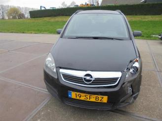 krockskadad bil bedrijf Opel Zafira Zafira (M75), MPV, 2005 / 2015 1.9 CDTI 2005/11