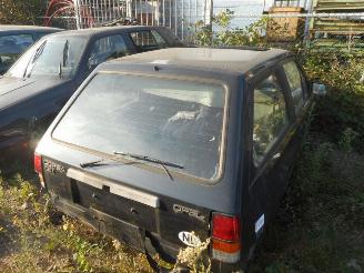 krockskadad bil auto Opel Corsa  1993/1