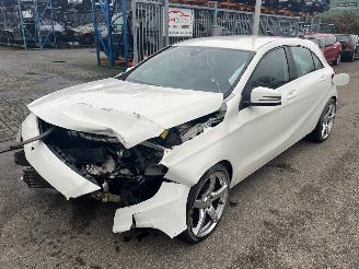 danneggiata veicoli commerciali Mercedes A-klasse  2015/1