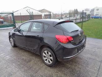 Coche accidentado Opel Astra 1.4I  A14XER 2014/9