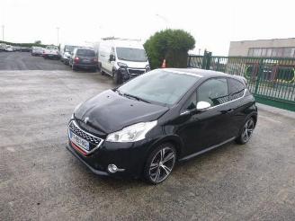 Peugeot 208 1.6 TURBO 200 picture 2