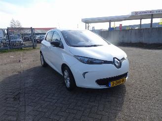 Vaurioauto  passenger cars Renault Zoé Q210 Zen  Quickcharge     ex accu 2015/1