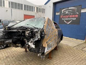 Damaged car Mercedes A-klasse  2019/2