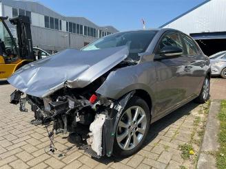 Coche accidentado Opel Corsa  2021