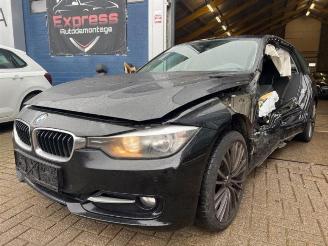 Voiture accidenté BMW 3-serie 3 serie Touring (F31), Combi, 2012 / 2019 318d 2.0 16V 2014