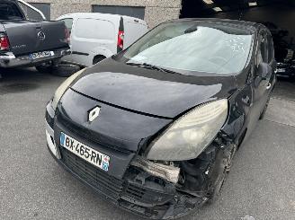 Voiture accidenté Renault Scenic  2011/11