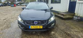 Volvo V-60 2.4 D6 AWD Plug-In Hybrid Summum picture 3