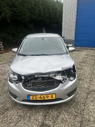 krockskadad bil auto Opel Karl 1.0 ecoFLEX 120 Jaar Edition    41119 nap 2019/7
